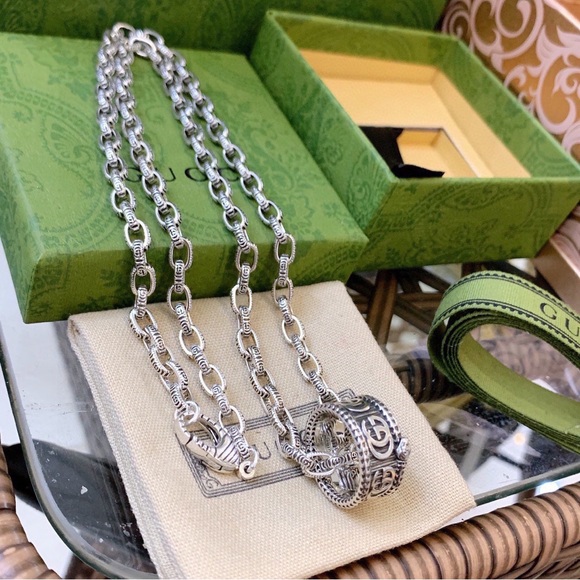 Gucci Silver Pendant Chain Necklace - Picture 9 of 9